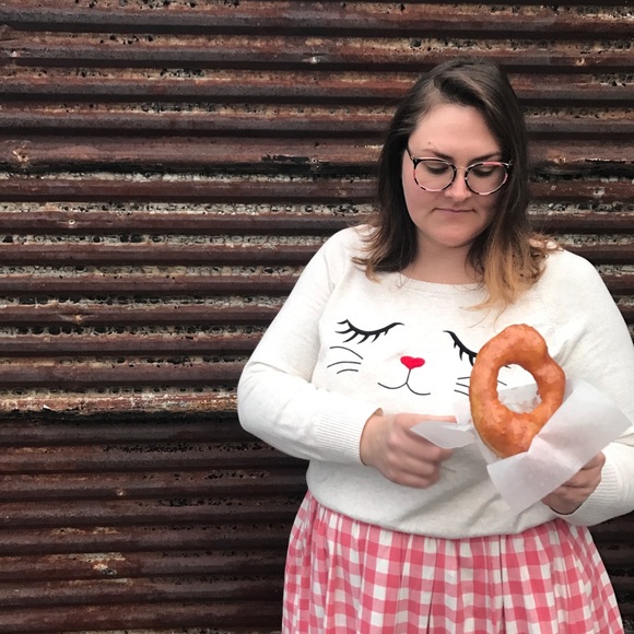 Meet your Posher, Brandy - Picture 3 of 7